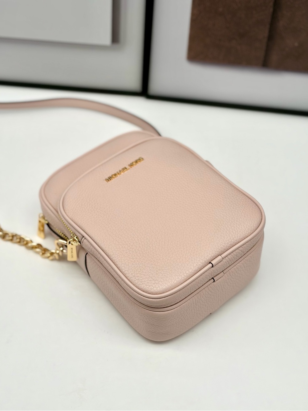 Michael Kors Jet Set Medium
Leather Crossbody Bag Powder Blush - Picture 7 of 9